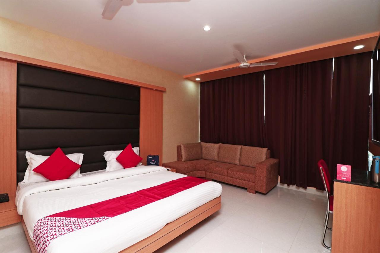 Capital O Hotel Sapphire Inn Горакхпур Экстерьер фото